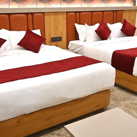 The Sky Comfort Hotel Mahi Dwārka Dış mekan fotoğraf